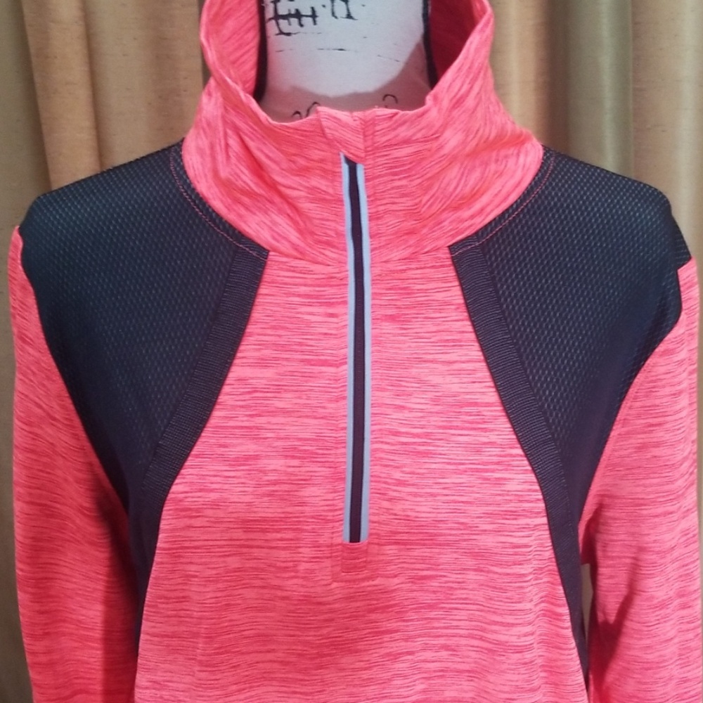 Women's 3/4 zip pullover - Picture 2 of 5